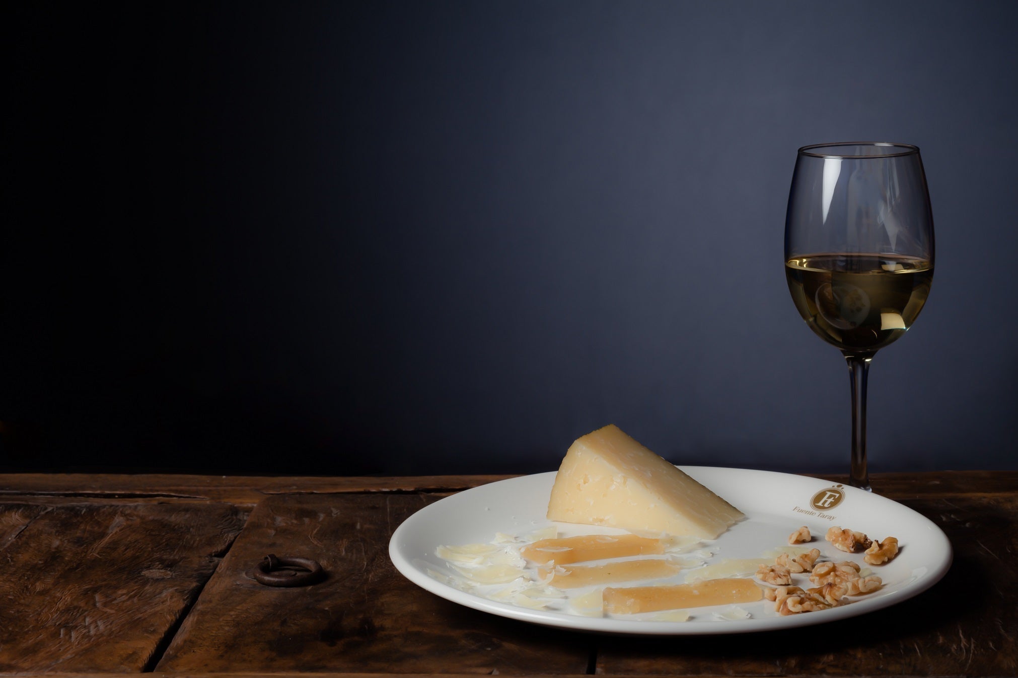 Manchego Cheese Reserva Extra D.O.P – 12 Months Aged Whole Wheel (Approx. 7 lbs) – Spanish Sheep’s Milk Cheese by Casa Mayor